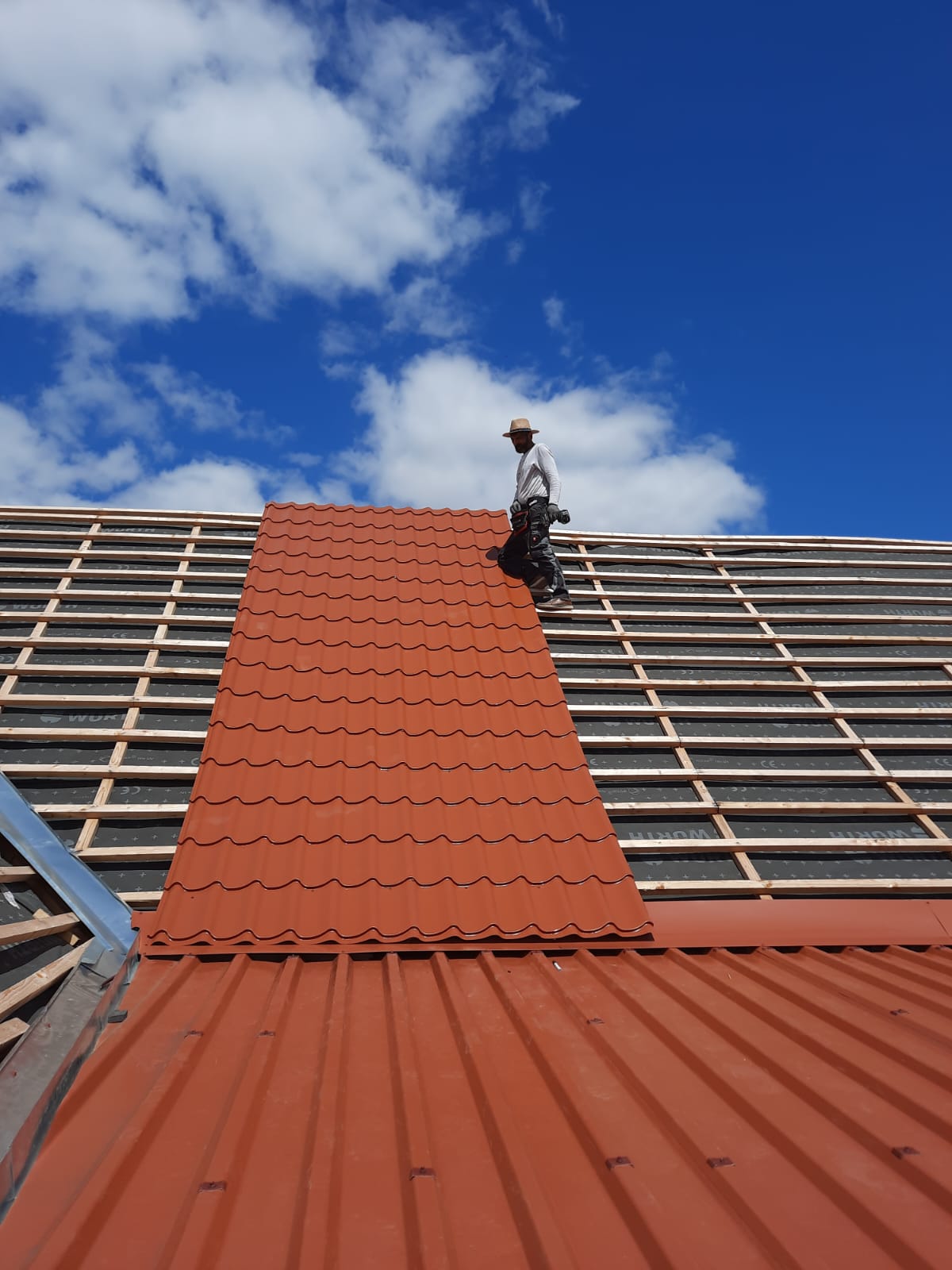 Balazs Dachdeckerei bei der Arbeit